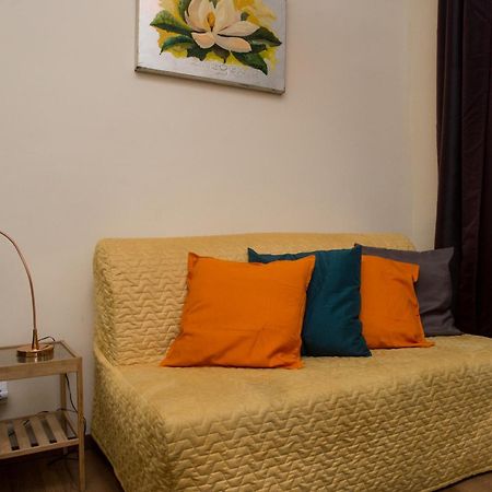 Home Apartment Near Blaha Lujza Square Budapest Ngoại thất bức ảnh